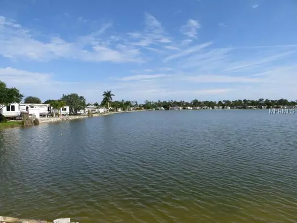 Punta Gorda, FL 33982,6800 GOLF COURSE BLVD #P64