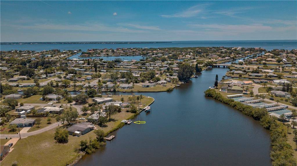 141 POINSETTIA CIR NE, Port Charlotte, FL 33952