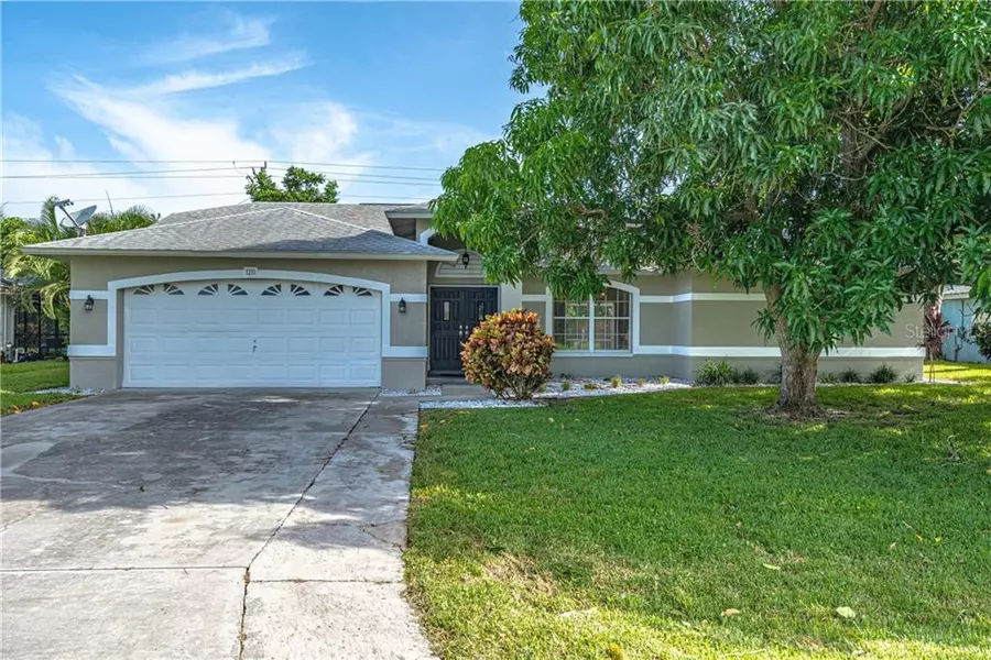 1211 SE 26TH TER, Cape Coral, FL 33904