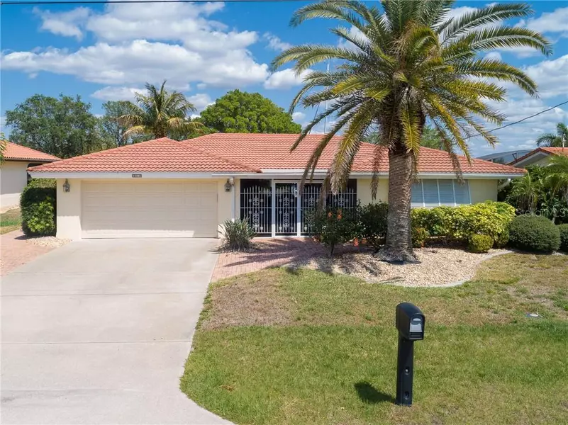 2211 PALM TREE DR, Punta Gorda, FL 33950