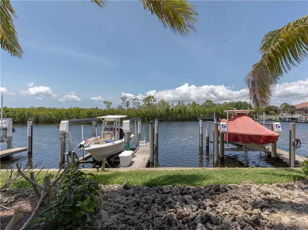 Punta Gorda, FL 33950,3233 PURPLE MARTIN DR #121