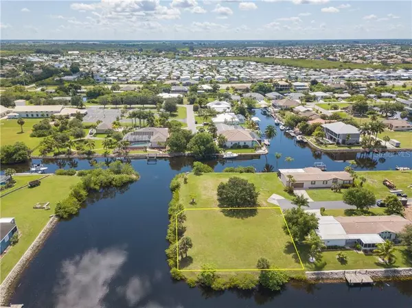 Punta Gorda, FL 33950,4151 PELICAN POINTE DR