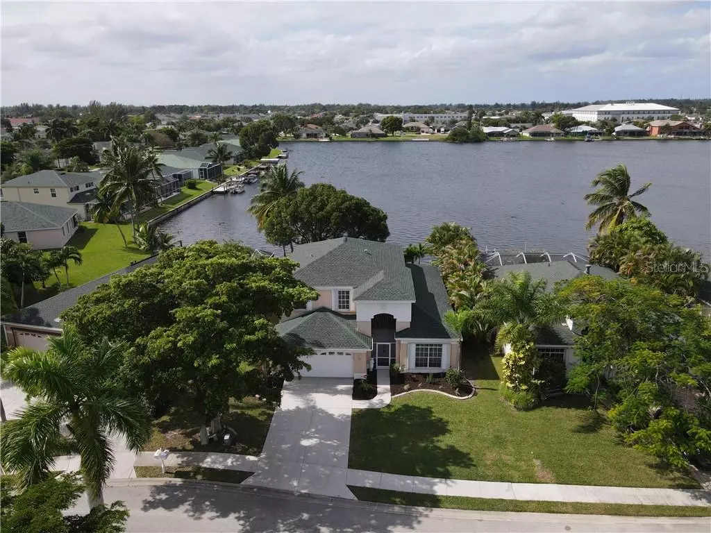 Cape Coral, FL 33991,1712 EMERALD COVE DR