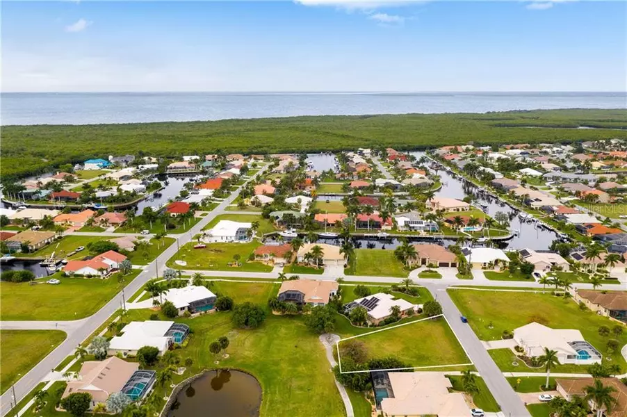 2517 PADRE ISLAND DR, Punta Gorda, FL 33950