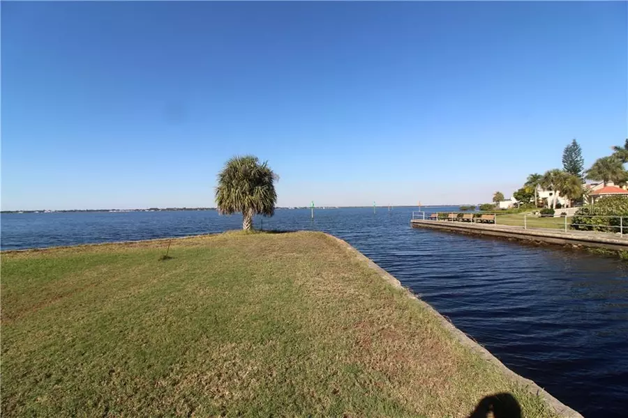 302 KLISPIE DR, Punta Gorda, FL 33950