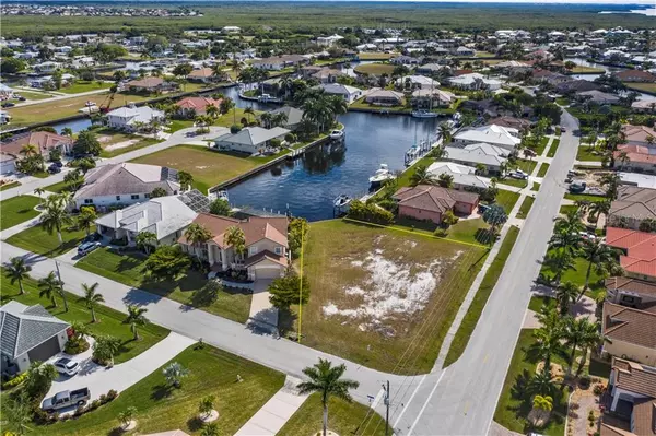 Punta Gorda, FL 33950,1221 SPOONBILL DR