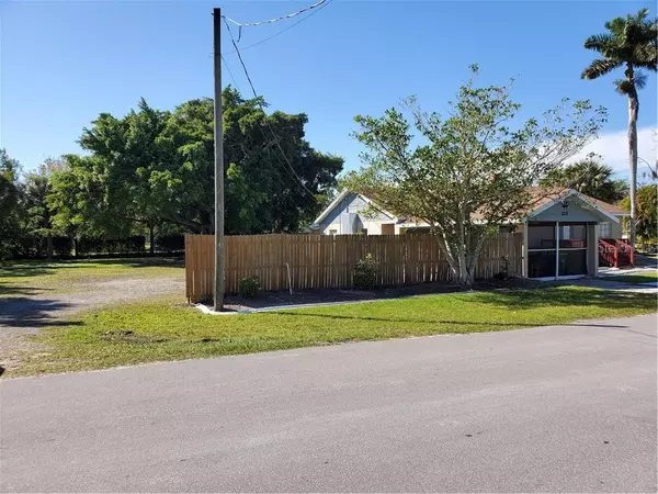 Punta Gorda, FL 33950,215 TABOR ST