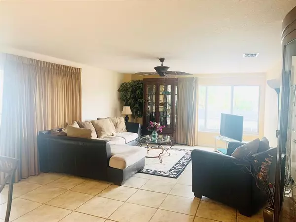 Punta Gorda, FL 33950,1477 PARK BEACH CIR #14