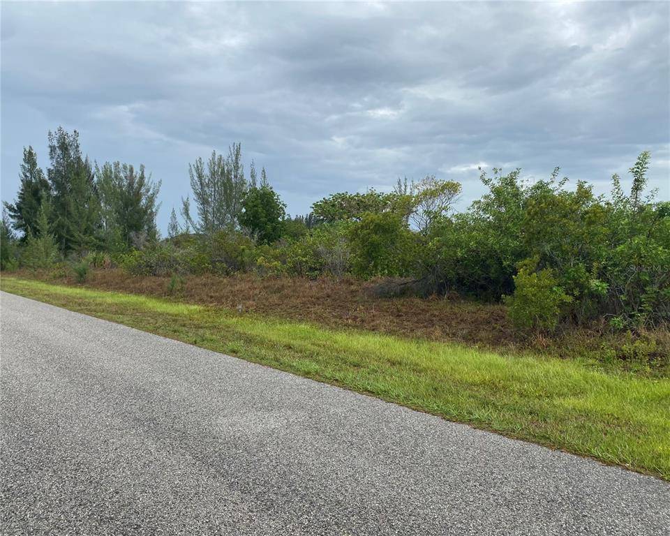 Port Charlotte, FL 33981,15125 ACORN CIR