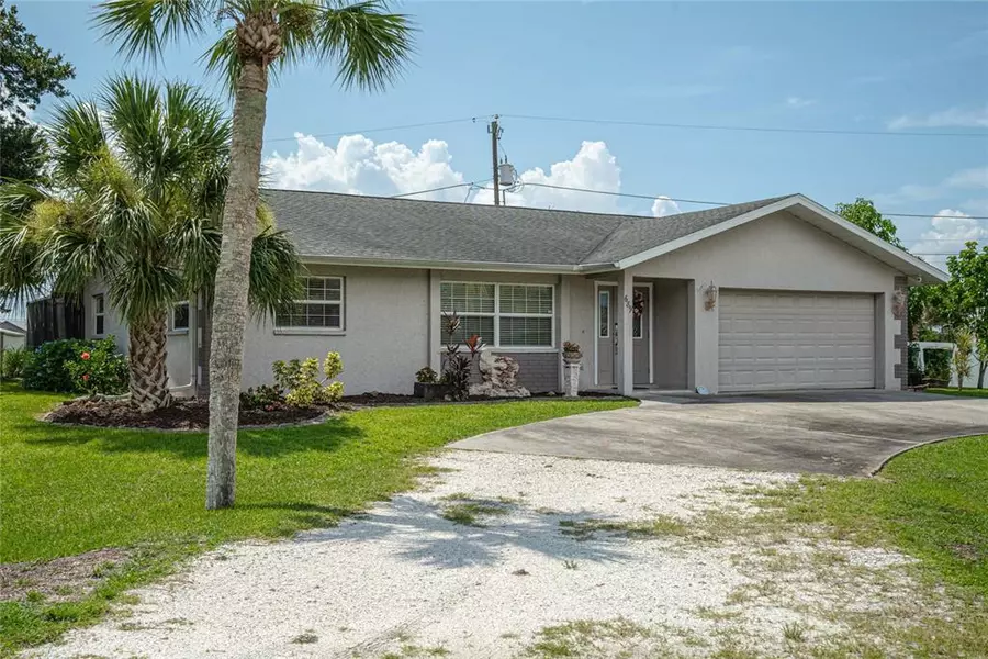 689 ENNIS TER NW, Port Charlotte, FL 33952