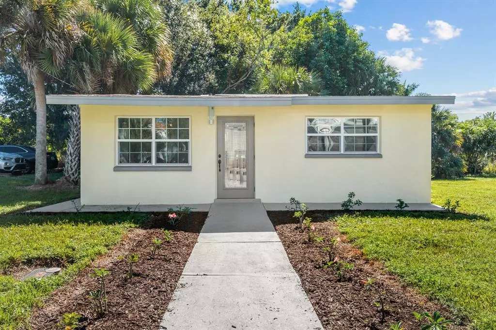Punta Gorda, FL 33950,323 HARGREAVES AVE