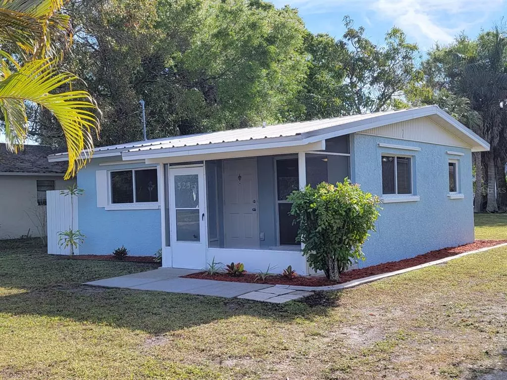 Punta Gorda, FL 33950,525 SHOWALTER AVE