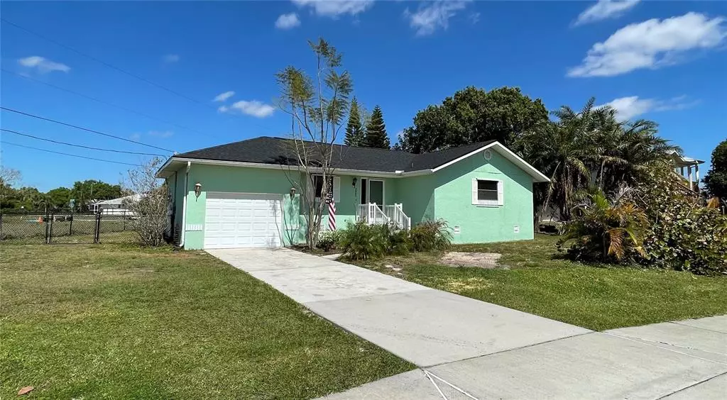 3007 PEACE RIVER DR, Punta Gorda, FL 33983