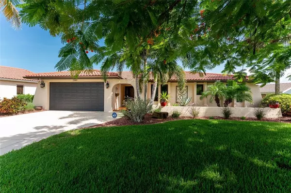 2360 PALM TREE DR, Punta Gorda, FL 33950