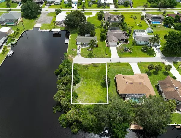 Punta Gorda, FL 33950,3007 WISTERIA PL