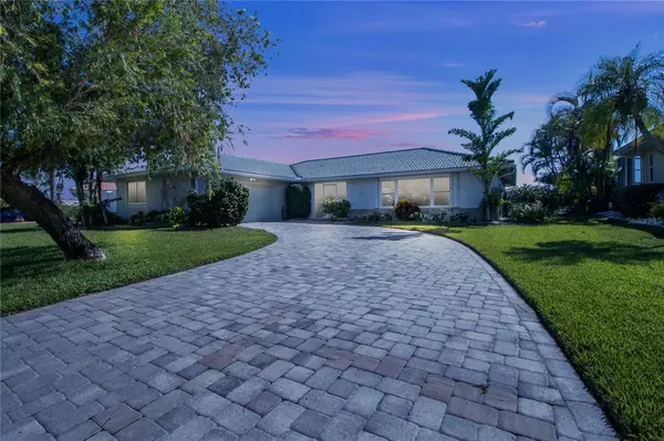 300 VIA ESPLANADE, Punta Gorda, FL 33950