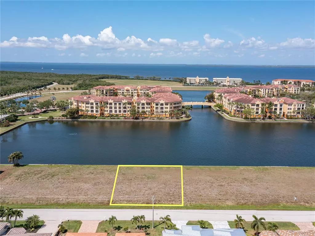 Punta Gorda, FL 33950,159 COLONY POINT DR