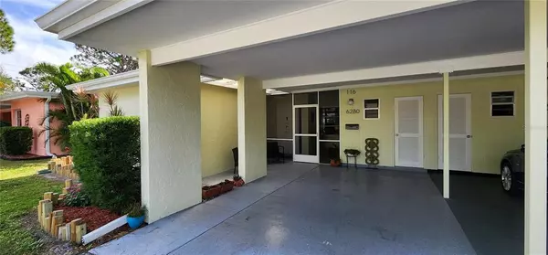 Sarasota, FL 34231,6280 GREEN VIEW CIR #116