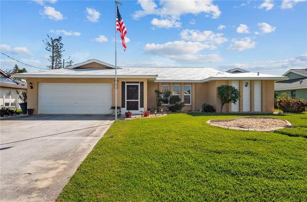 50 BUNKER CIR, Rotonda West, FL 33947