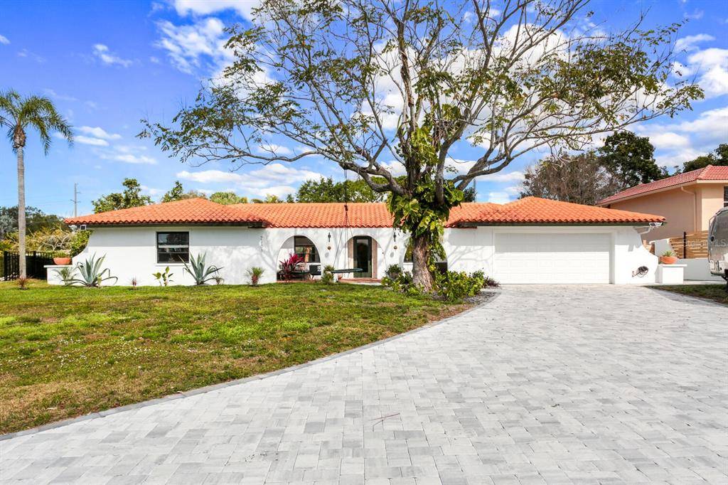 2101 RIVER RIDGE DR, Sarasota, FL 34239