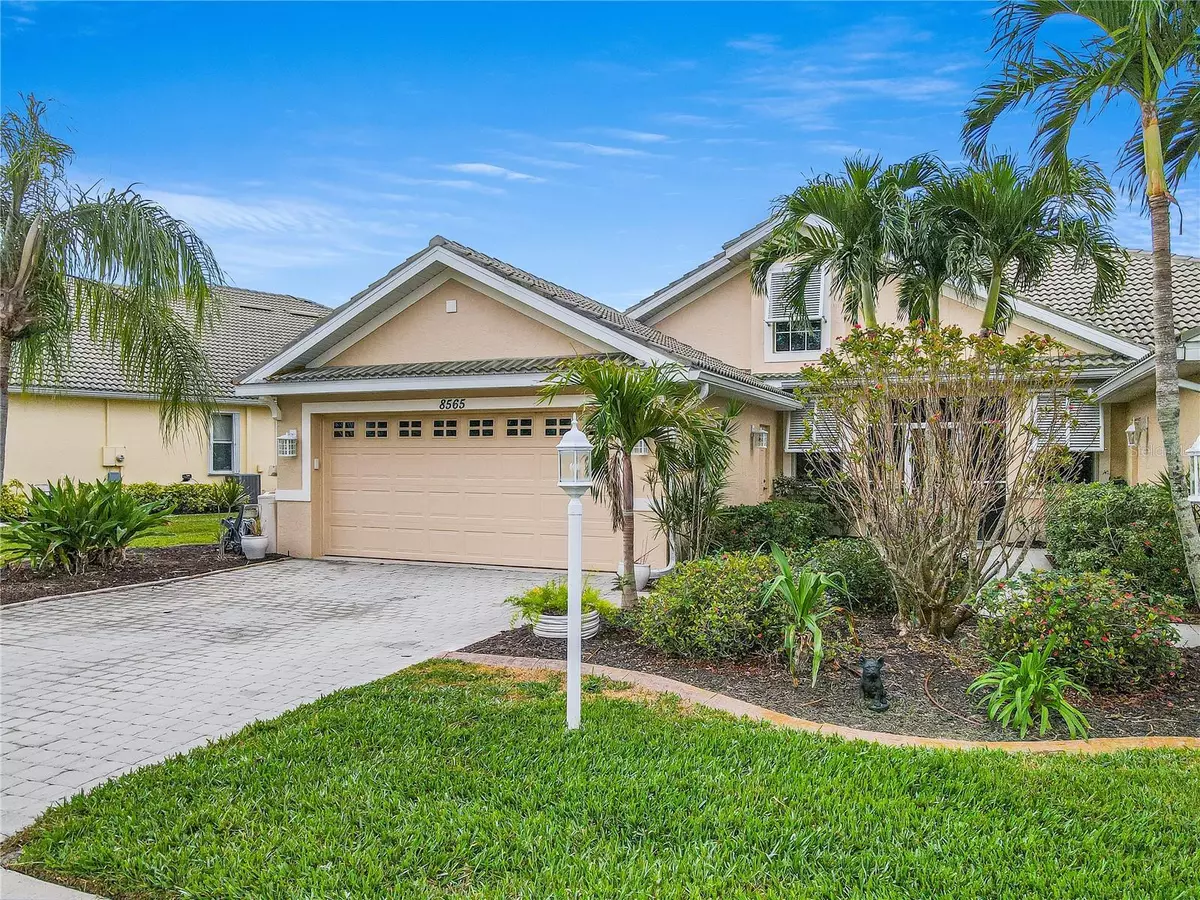 North Port, FL 34287,8565 HAWK NEST LN