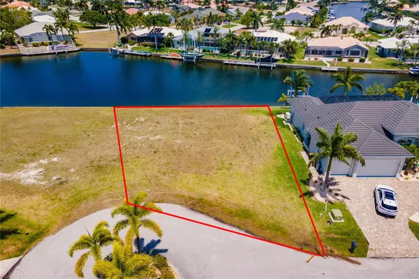 Punta Gorda, FL 33950,512 MARSEILLES CT