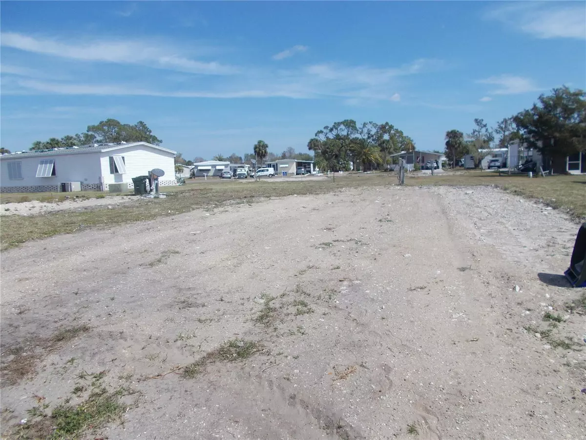 North Port, FL 34287,6812 HAAWI CT