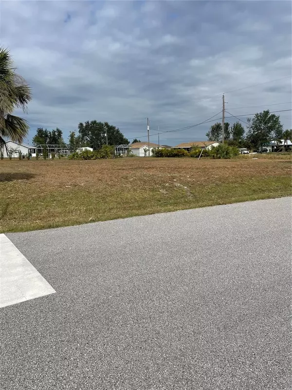 Punta Gorda, FL 33983,27020 COUGAR PL