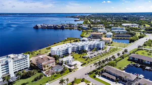 Punta Gorda, FL 33950,1425 PARK BEACH CIR #136