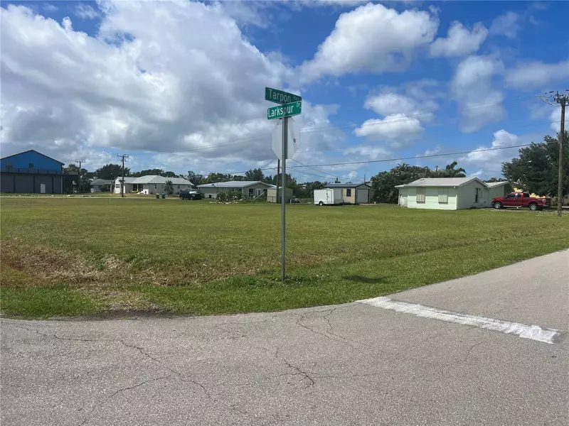 2501 LARKSPUR DR, Punta Gorda, FL 33950