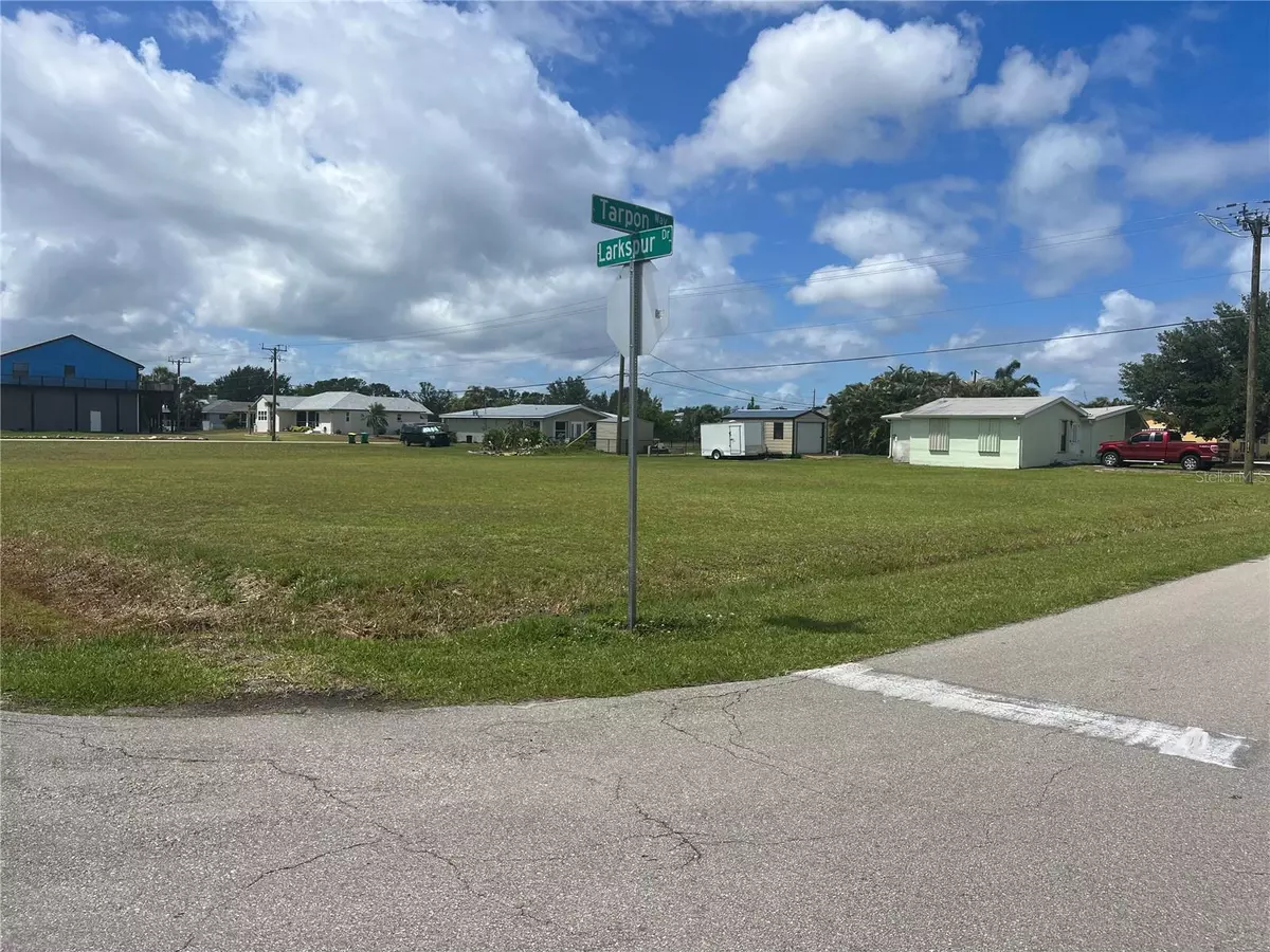 Punta Gorda, FL 33950,2501 LARKSPUR DR