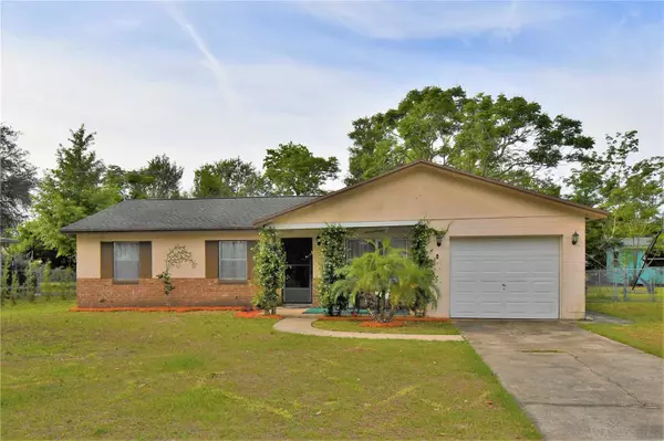 2950 NORTHLAND RD, Mount Dora, FL 32757