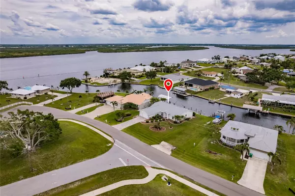 27427 VOYAGEUR DR, Punta Gorda, FL 33983