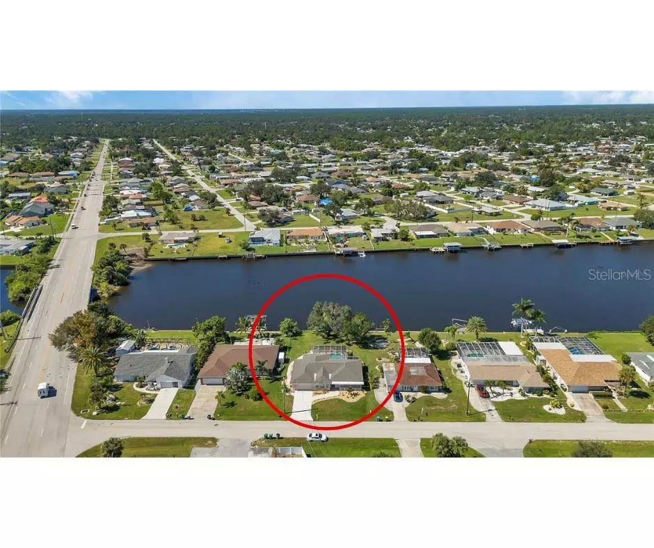 Port Charlotte, FL 33952,806 ELLICOTT CIR NW