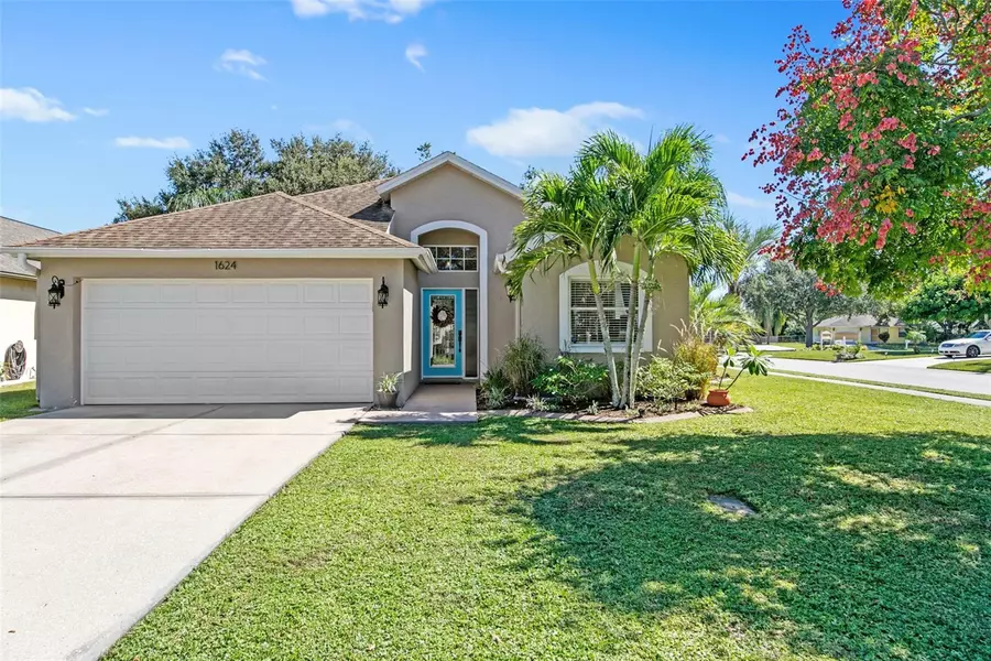 1624 FAWNWOOD CIR, Sarasota, FL 34232