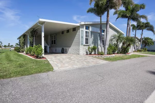 2100 KINGS HWY #811, Port Charlotte, FL 33980