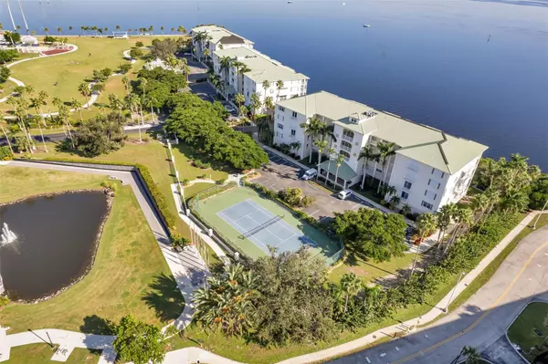 Punta Gorda, FL 33950,200 HARBOR WALK DR #243