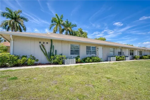 Punta Gorda, FL 33950,810 KINGS CT #D