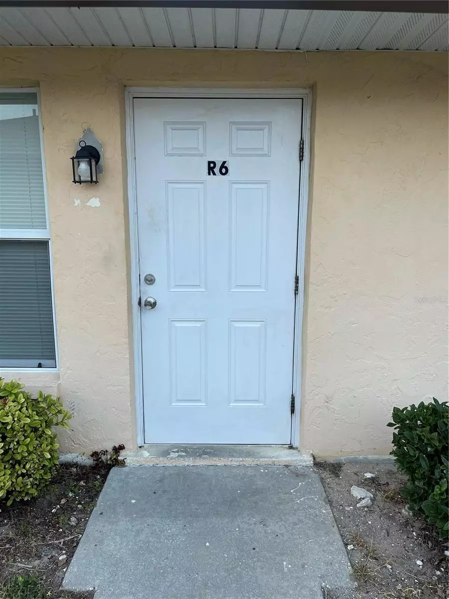 Port Charlotte, FL 33952,21150 GERTRUDE AVE #R6