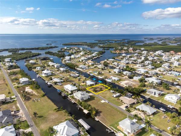 24270 HENRY MORGAN BLVD, Punta Gorda, FL 33955