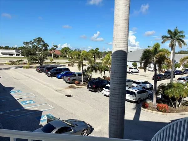 Port Charlotte, FL 33953,1032 TAMIAMI TRAIL #5A