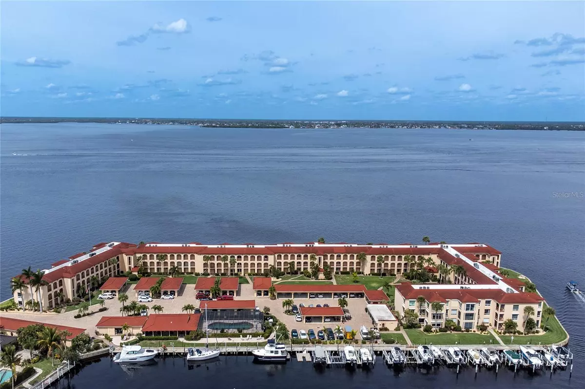 Punta Gorda, FL 33950,1 COLONY POINT DR #14C