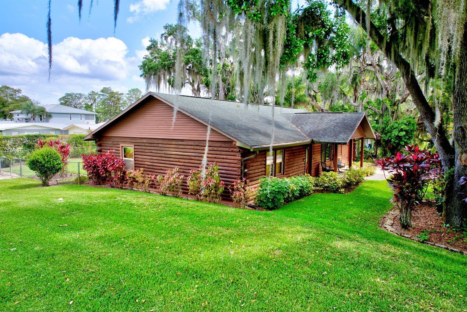 Lake Placid, FL 33852,1612 CEDAR ST