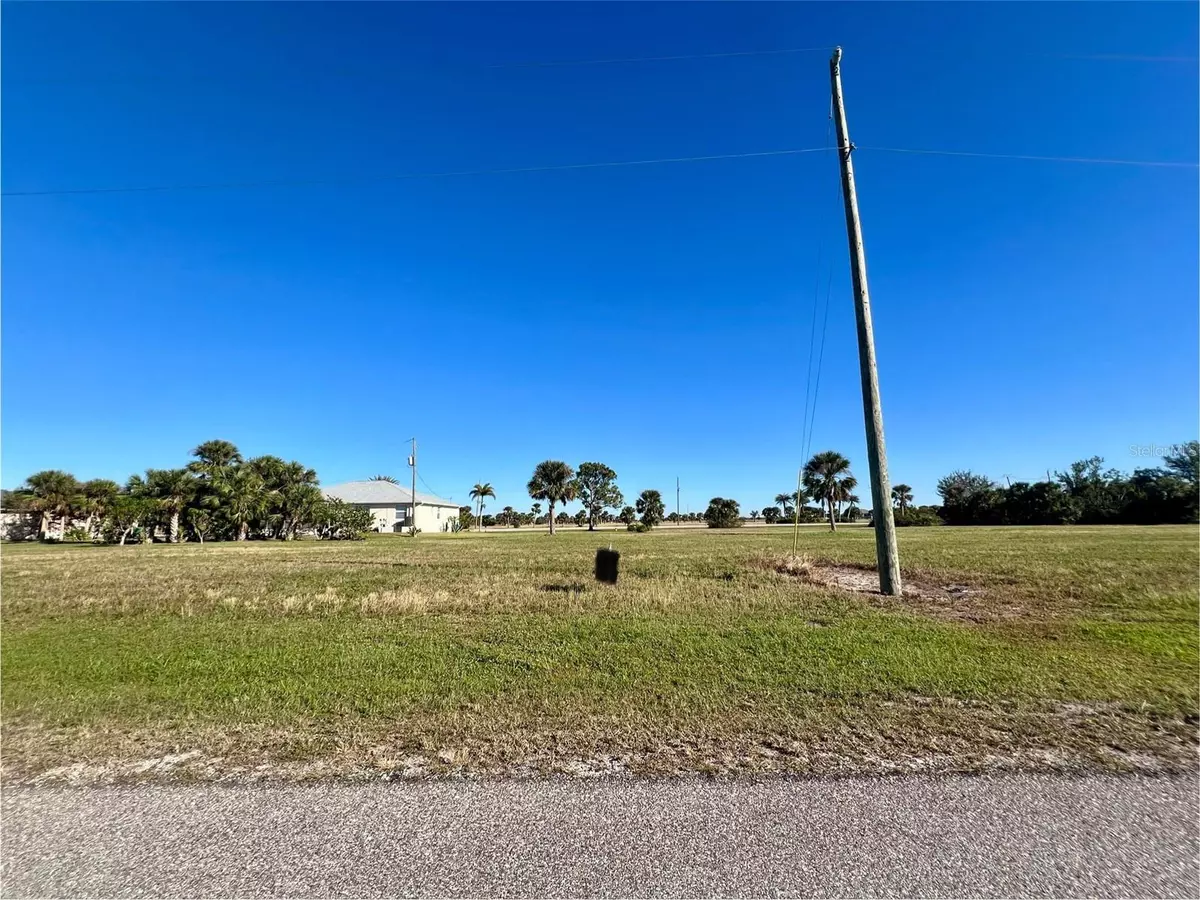 Placida, FL 33946,17 BRIG CIR E