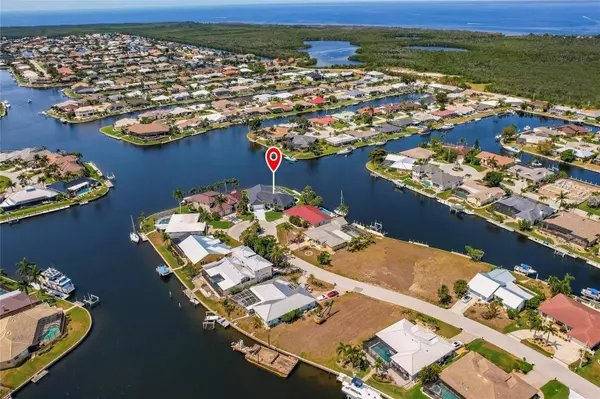 Punta Gorda, FL 33950,261 VENEZIA CT