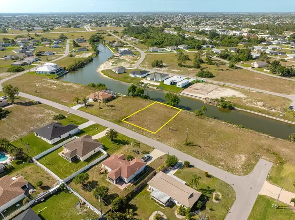 Cape Coral, FL 33909,526 NE 5TH CT