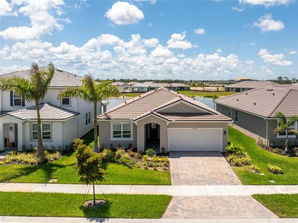 17926 GRAND PROSPERITY DR, Venice, FL 34293