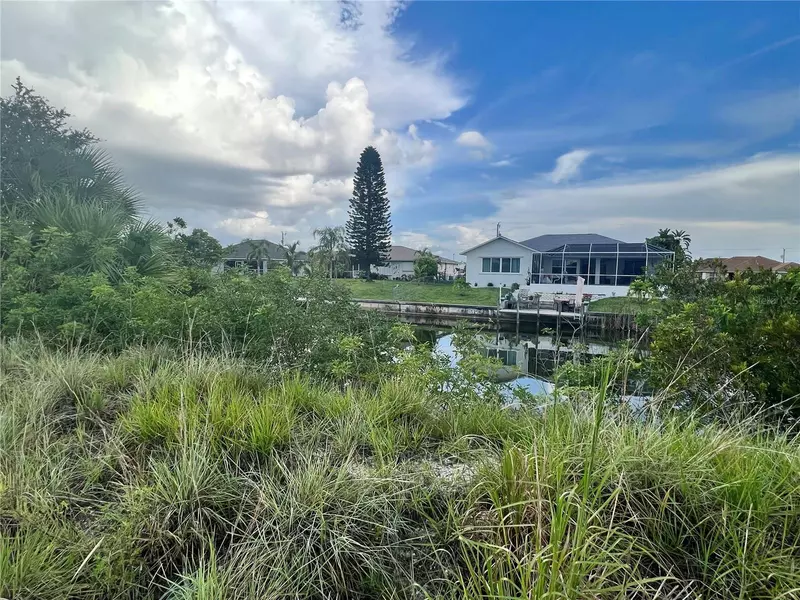 1414 NE 20TH ST, Cape Coral, FL 33909