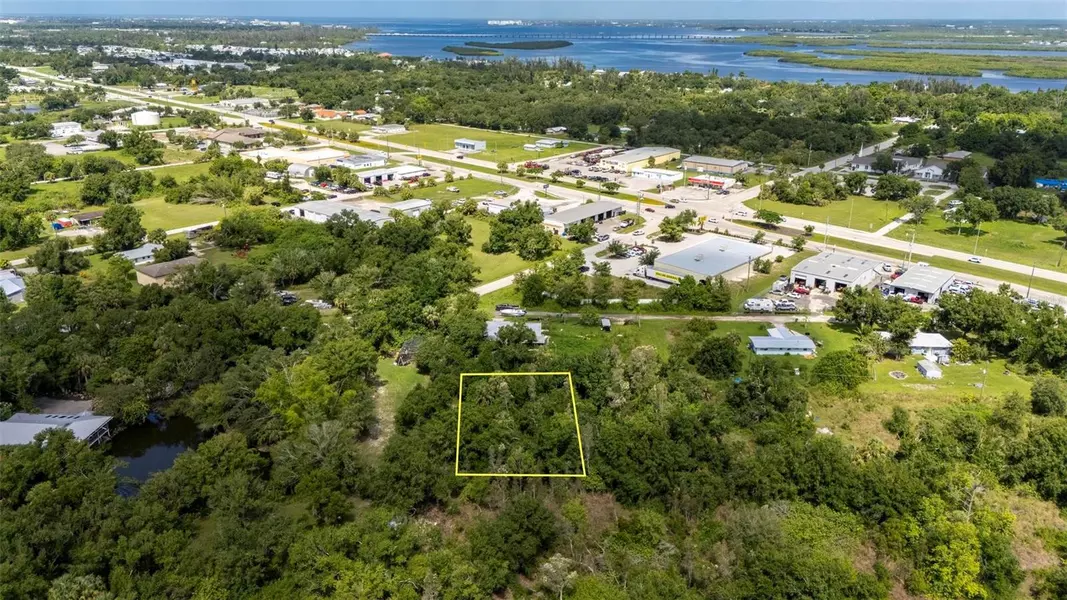 1302 INDIANA DRIVEWAY, Punta Gorda, FL 33982