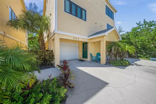 Longboat Key, FL 34228,662 CEDARS CT